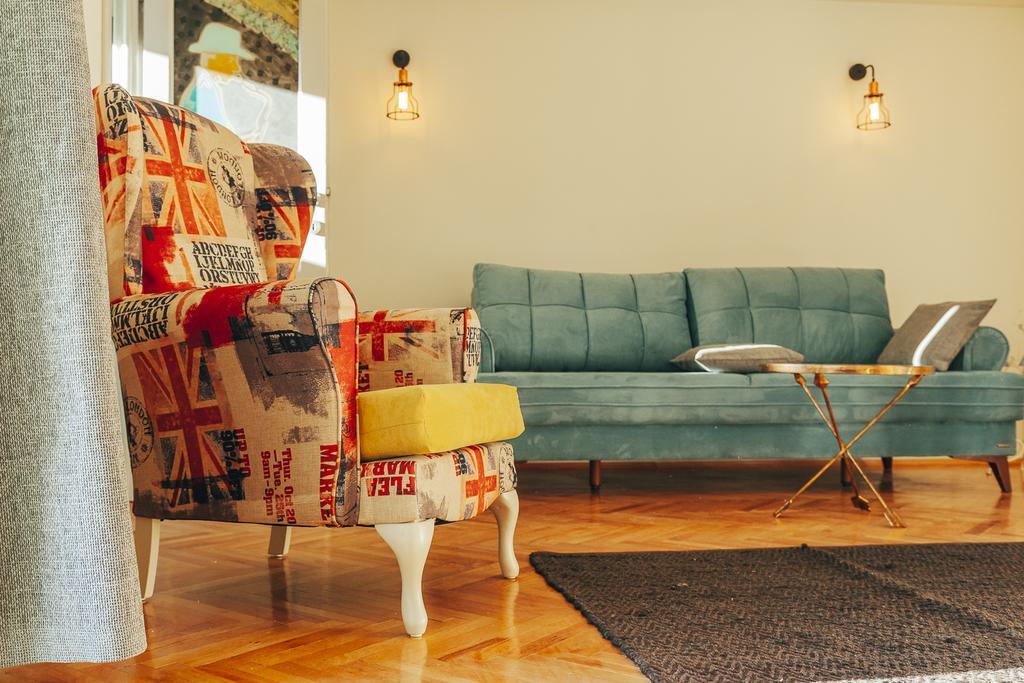 Artsy Old Town Apartment Бухарест Экстерьер фото