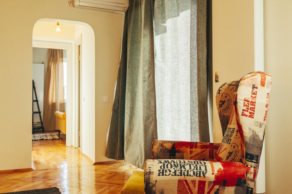 Artsy Old Town Apartment Бухарест Экстерьер фото