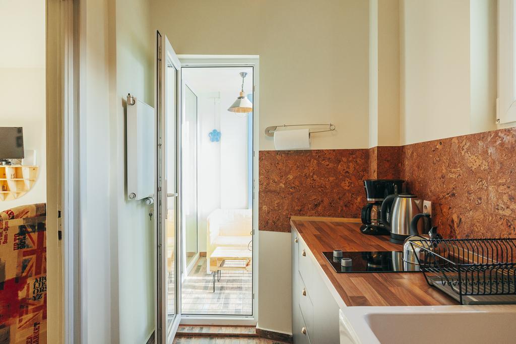 Artsy Old Town Apartment Бухарест Экстерьер фото