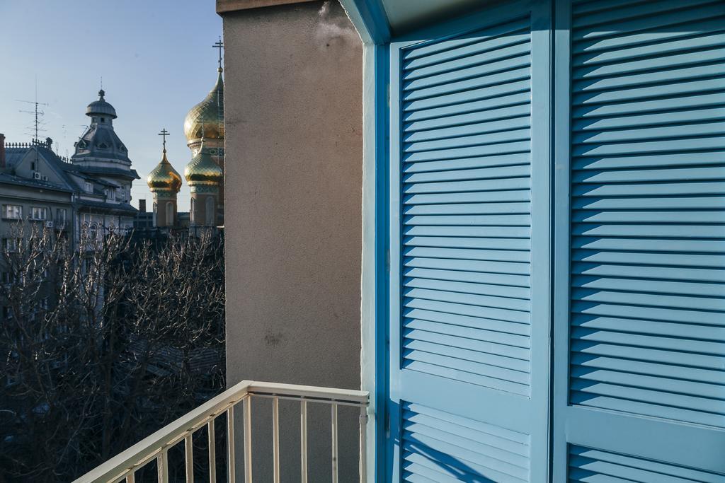 Artsy Old Town Apartment Бухарест Экстерьер фото