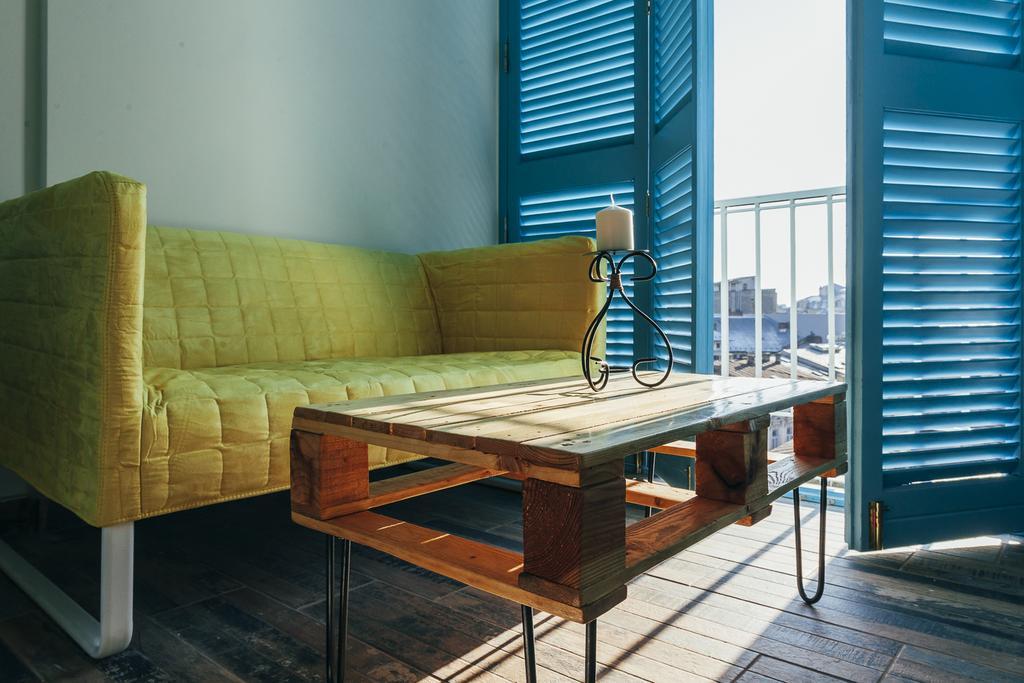 Artsy Old Town Apartment Бухарест Экстерьер фото